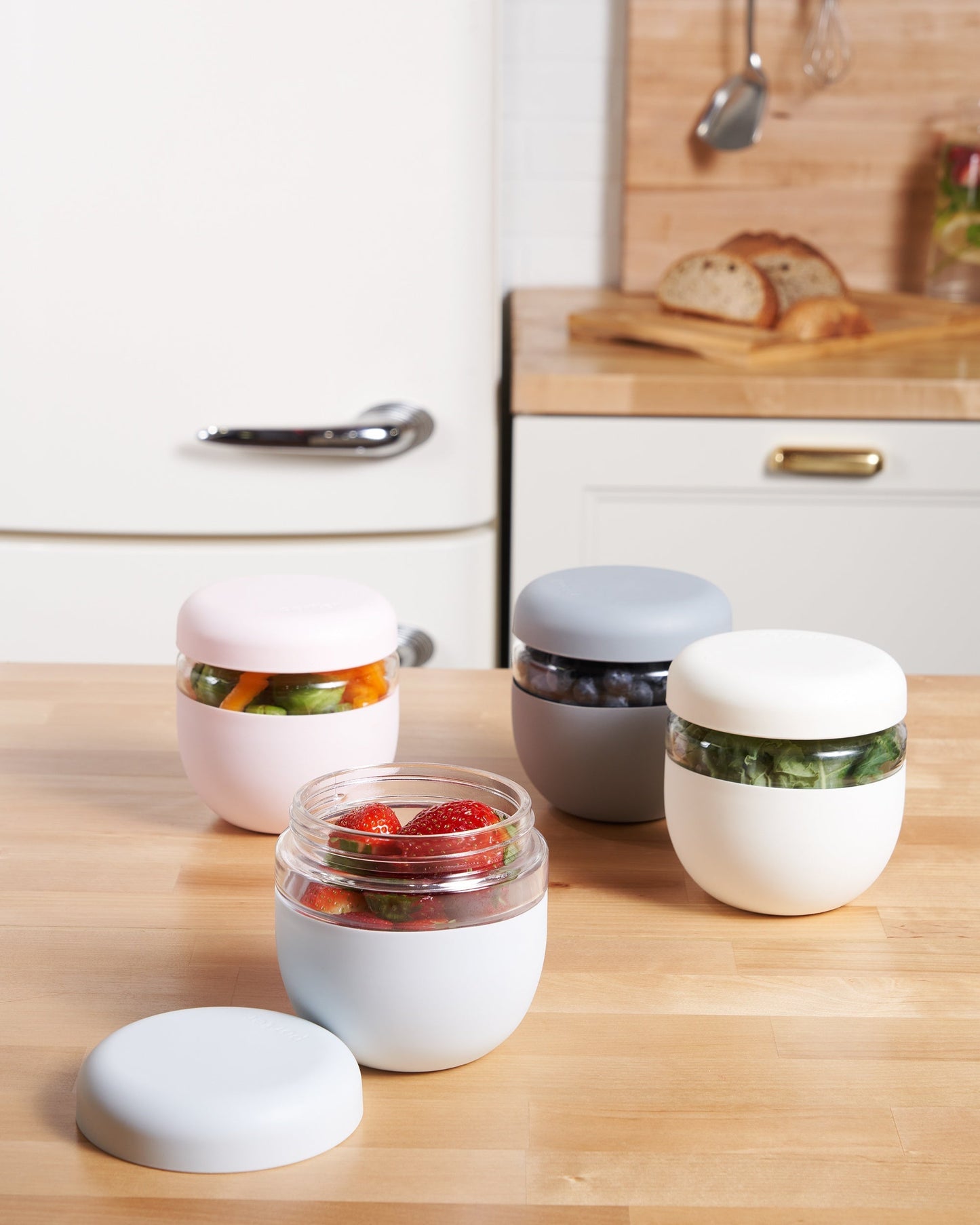 Seal Tight Bowl - Plastic - by Famigift