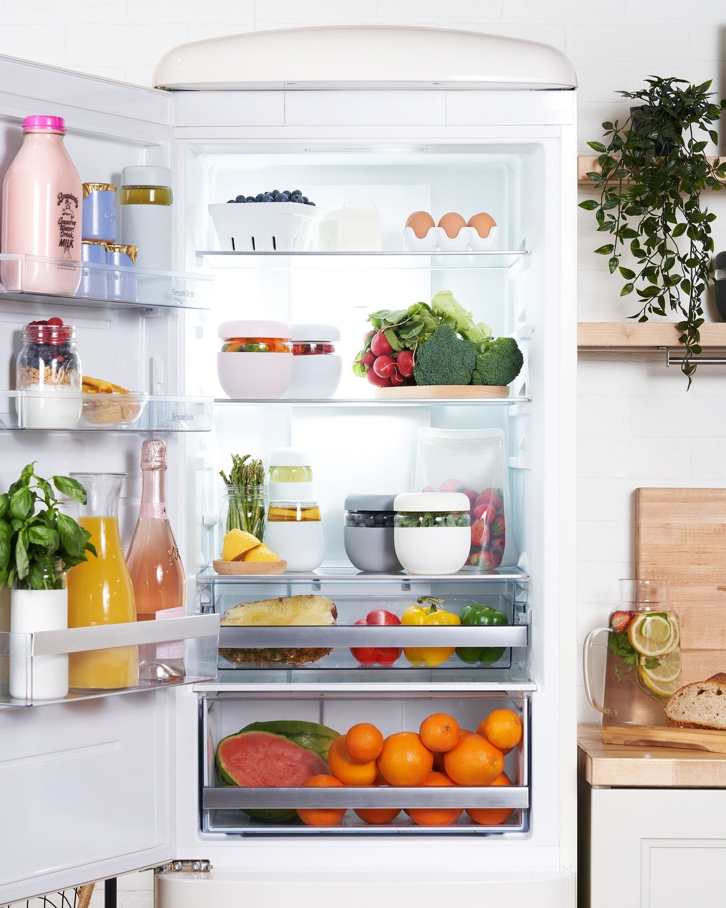 Seal Tight Bowl - Plastic - by Famigift